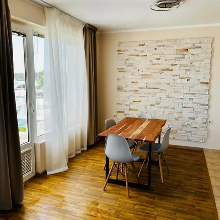 Blue Bay House Гостьовий будинок
