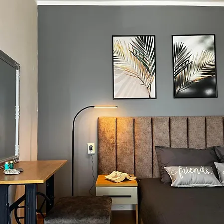 Blue Bay House 4* نيسيبار